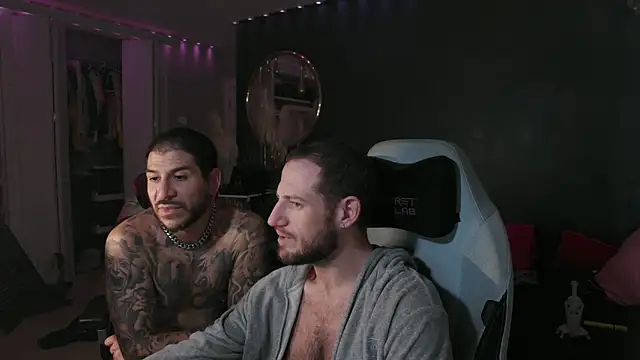 Snapshot of KingCal205 chatting on November 13, 2025, 6:34 am KingCal205 online show from November 13, 2025, 6:34 am