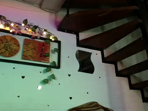 dreamgirl sweet online show from September 17, 2025, 4:25 am