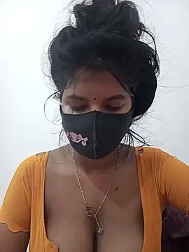 Snapshot of Anusri- chatting on September 10, 2025, 10:32 pm Anusri- online show from September 10, 2025, 10:32 pm