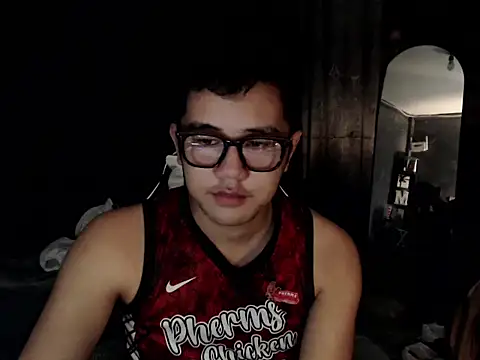 xgregor07 online show from December 4, 2025, 4:05 pm