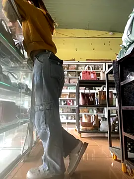 Rosa 998 online show from December 4, 2025, 1:04 am