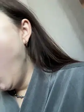 ellie ssexy online show from November 18, 2025, 5:23 am