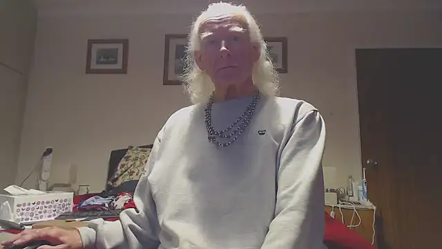 WaverlyKernow online show from November 5, 2025, 10:26 am