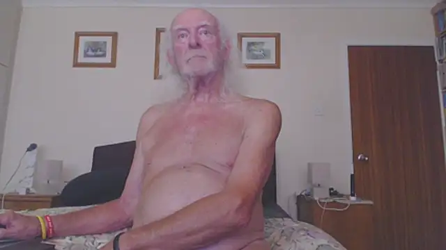 Snapshot of WaverlyKernow chatting on June 25, 2026, 9:47 am WaverlyKernow online show from June 25, 2026, 9:47 am