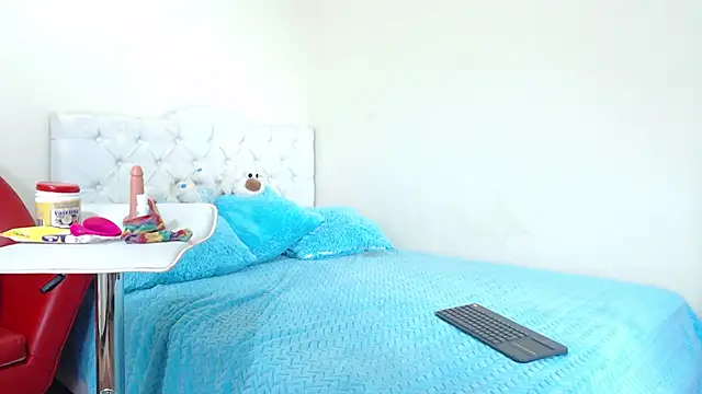 luna hoott online show from March 8, 2025, 7:53 pm