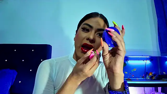 Aliice Doll online show from April 21, 2026, 1:42 am