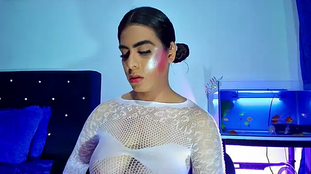 Aliice Doll online show from April 21, 2026, 11:40 pm