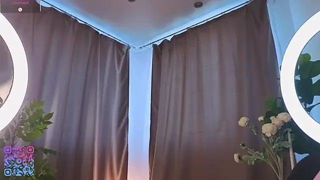 SoniaScott online show from April 18, 2026, 2:37 am