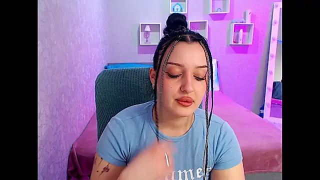 SkarlettMonliss online show from April 24, 2026, 4:42 pm