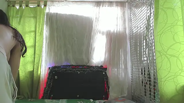 Snapshot of Megan_Miles02 chatting on December 29, 2024, 5:33 pm Megan Miles02 online show from December 29, 2024, 5:33 pm