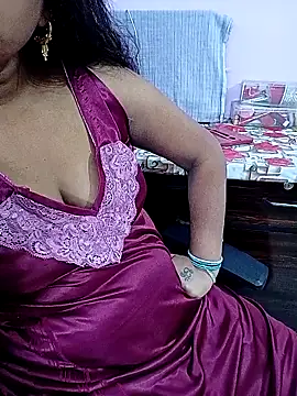 reemacouple007 online show from June 5, 2026, 7:58 am