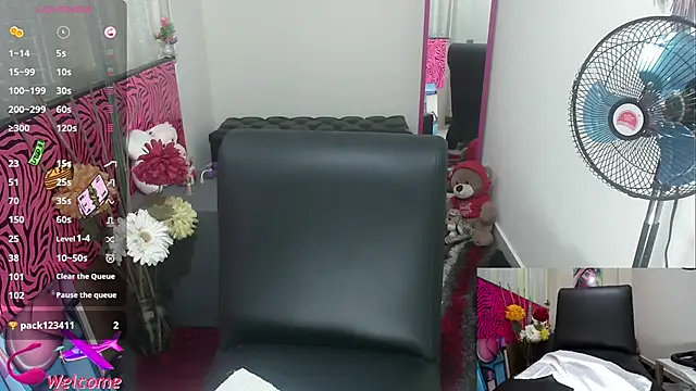 ViickySexy online show from September 30, 2025, 7:41 pm