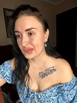 Roxana Bell online show from November 13, 2025, 8:41 pm