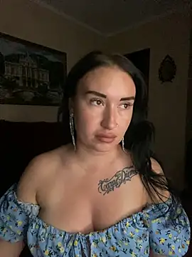 Roxana Bell online show from June 9, 2026, 7:14 pm