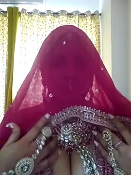 Snapshot of Blossam_07 chatting on November 2, 2025, 9:44 am Blossam 07 online show from November 2, 2025, 9:44 am