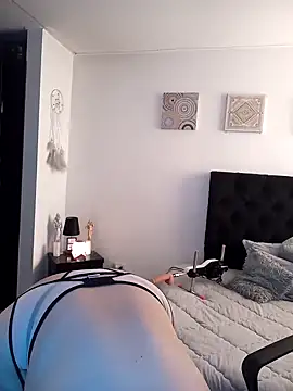 tata laima   online show from February 12, 2025, 3:27 pm