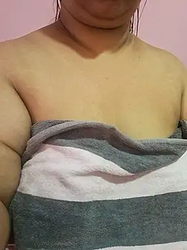 Ravina patil1 online show from March 30, 2026, 6:36 am