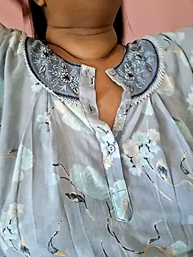 Ravina patil1 online show from April 22, 2026, 5:32 am