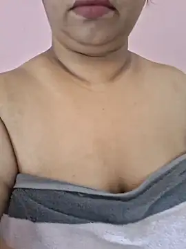 Snapshot of Ravina_patil1 chatting on April 23, 2026, 4:46 am Ravina patil1 online show from April 23, 2026, 4:46 am