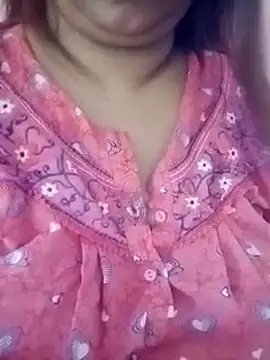 Snapshot of Ravina_patil1 chatting on April 24, 2026, 5:32 am Ravina patil1 online show from April 24, 2026, 5:32 am
