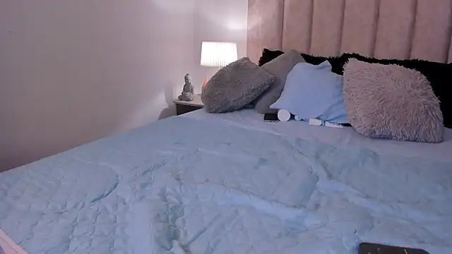 Snapshot of Avaline_Blancx chatting on January 24, 2025, 6:46 am Avaline Blancx online show from January 24, 2025, 6:46 am