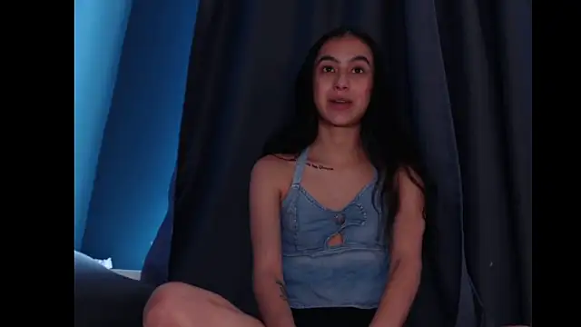 ValeryBaker  online show from October 7, 2025, 12:24 pm