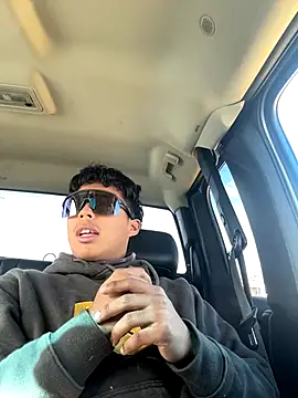 carlozxyz337 online show from December 5, 2024, 6:55 pm