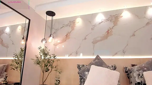 SteffanyBeck online show from February 26, 2026, 11:42 am