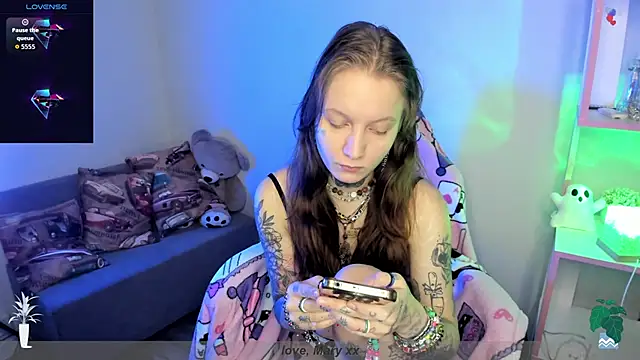 Mary Xextra online show from October 31, 2025, 1:06 am