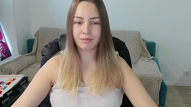 Snapshot of Mia_shy1 chatting on December 14, 2025, 6:30 am Mia shy1 online show from December 14, 2025, 6:30 am