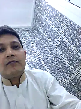 Snapshot of daddylove87 chatting on February 25, 2026, 12:09 am daddylove87 online show from February 25, 2026, 12:09 am
