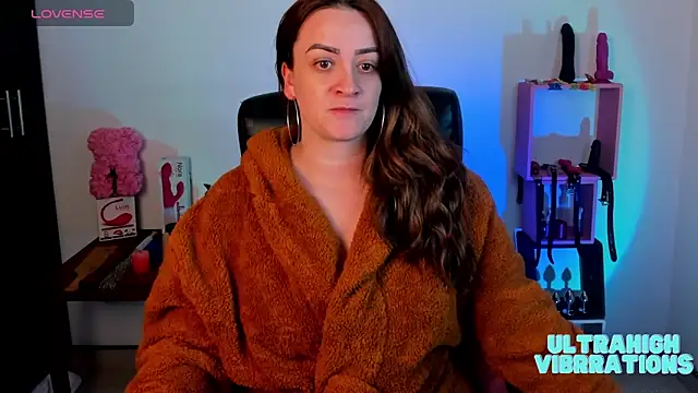 sara goodgirl13 online show from February 13, 2025, 8:24 pm