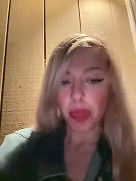 Snapshot of propertyofdaddy chatting on October 8, 2025, 12:19 am propertyofdaddy online show from October 8, 2025, 12:19 am