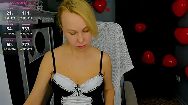 Anny Jey  online show from February 11, 2025, 7:16 pm