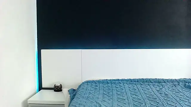 Snapshot of MikyVesela chatting on December 2, 2024, 8:52 am MikyVesela online show from December 2, 2024, 8:52 am