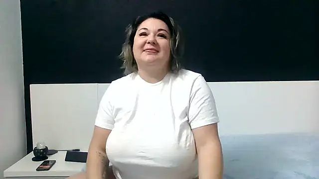 Snapshot of MikyVesela chatting on January 22, 2025, 4:55 pm MikyVesela online show from January 22, 2025, 4:55 pm