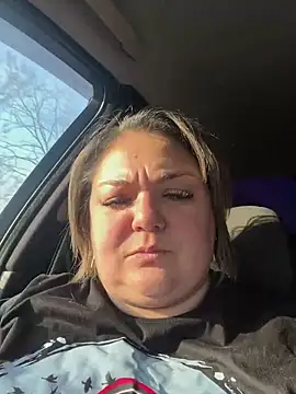 Snapshot of MikyVesela chatting on February 7, 2025, 2:04 pm MikyVesela online show from February 7, 2025, 2:04 pm