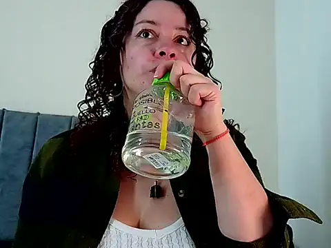 ArtesanaMK online show from October 11, 2025, 5:22 pm