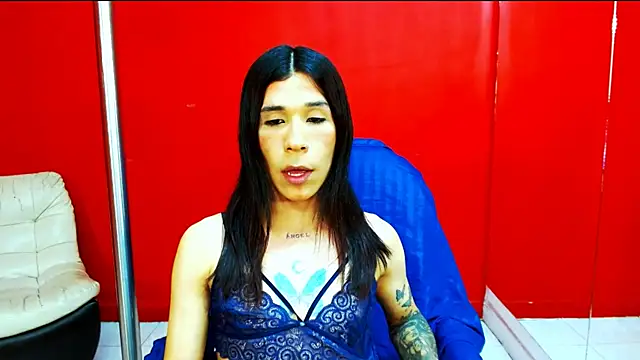 SaraSofia44 online show from March 4, 2026, 4:24 pm