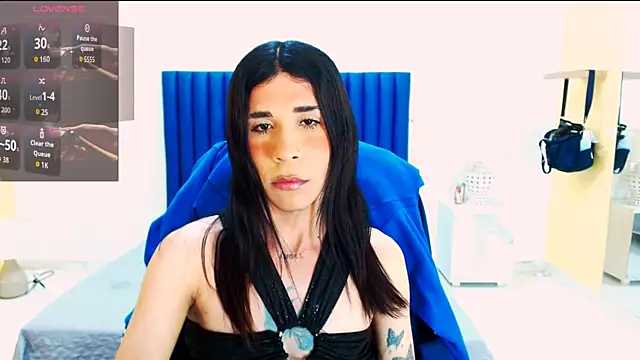 SaraSofia44 online show from April 8, 2026, 3:01 pm