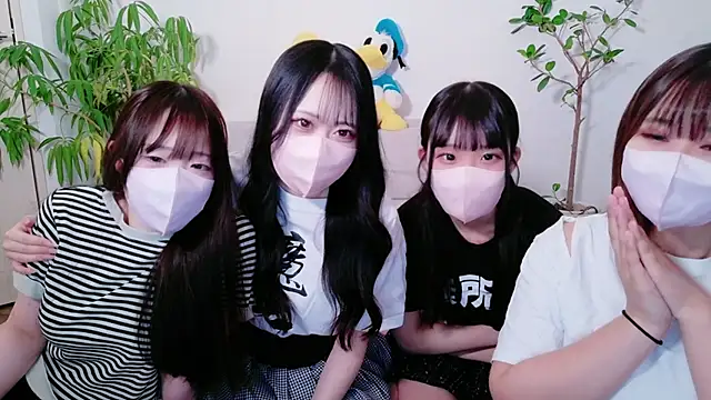 Megu Melon online show from April 18, 2026, 8:40 am