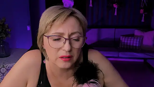 sugar vivien online show from March 22, 2025, 6:25 pm