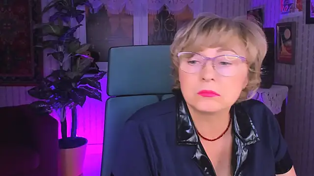 sugar vivien online show from September 11, 2025, 1:11 pm