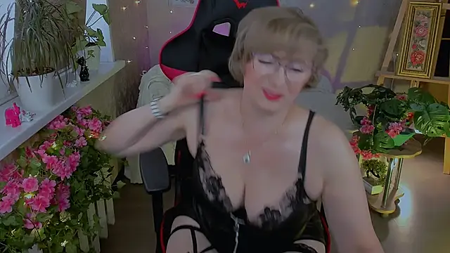 Snapshot of sugar_vivien chatting on May 8, 2026, 2:11 pm sugar vivien online show from May 8, 2026, 2:11 pm