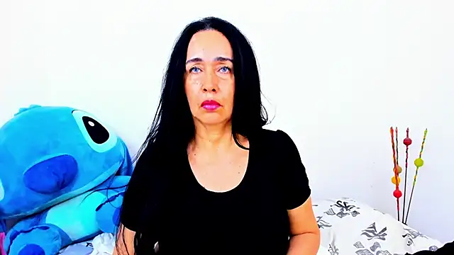 HorniestMilf online show from June 1, 2026, 7:26 pm