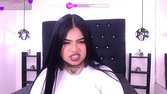 Mels  online show from November 11, 2025, 4:51 pm