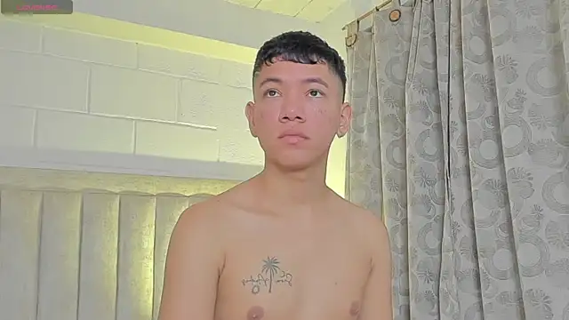 JulianRose 1 online show from January 28, 2025, 11:28 am