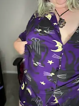 Snapshot of kitten0760 chatting on June 14, 2026, 6:10 pm kitten0760 online show from June 14, 2026, 6:10 pm