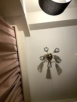 Tkcqcc online show from December 4, 2025, 12:14 pm