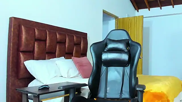 sexy blackman3606 online show from February 23, 2026, 2:20 am